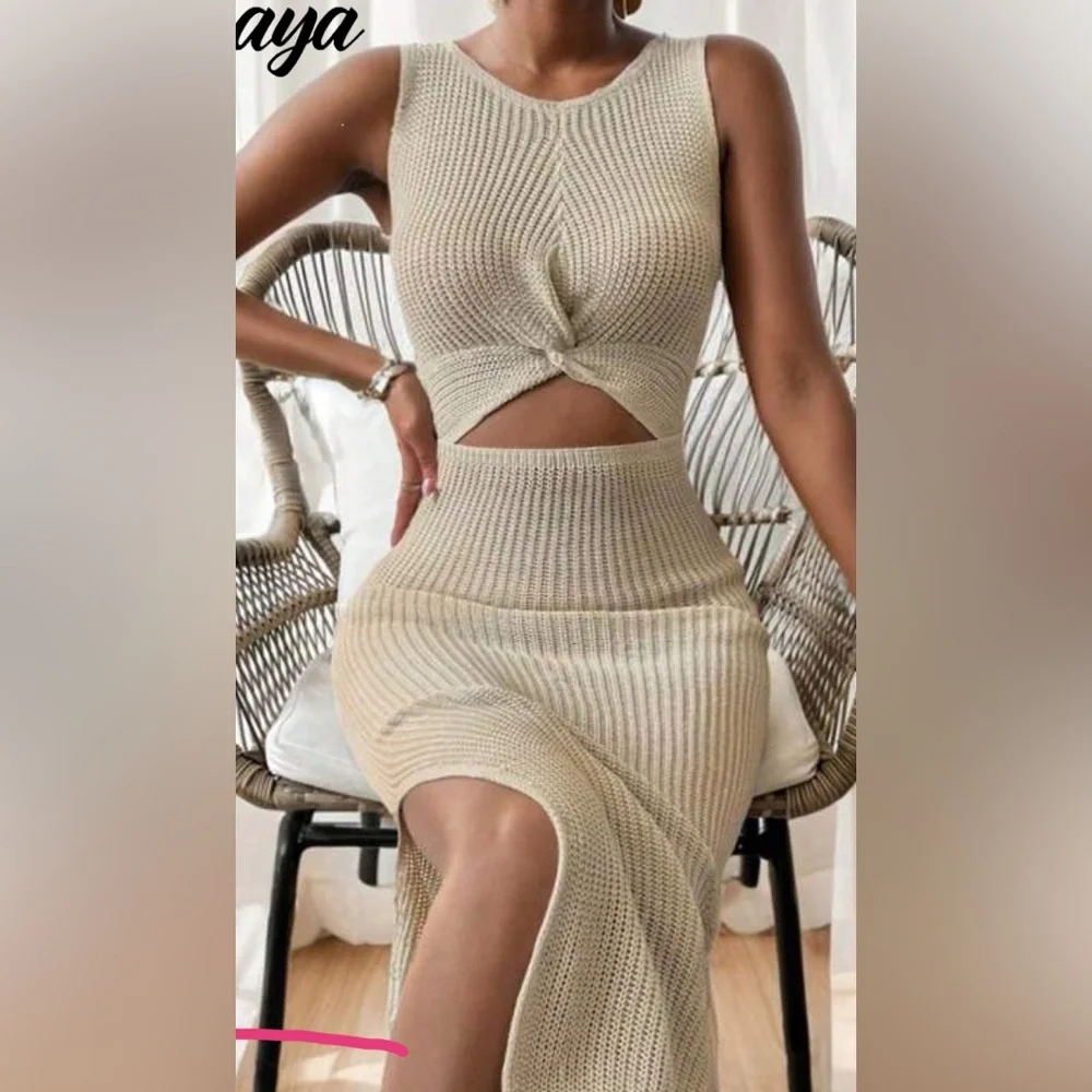 Elegant Cream Sleeveless swim coverup nwot - Picture 2 of 6